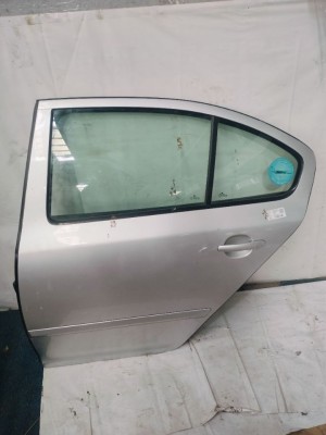R DOOR ASSY LH